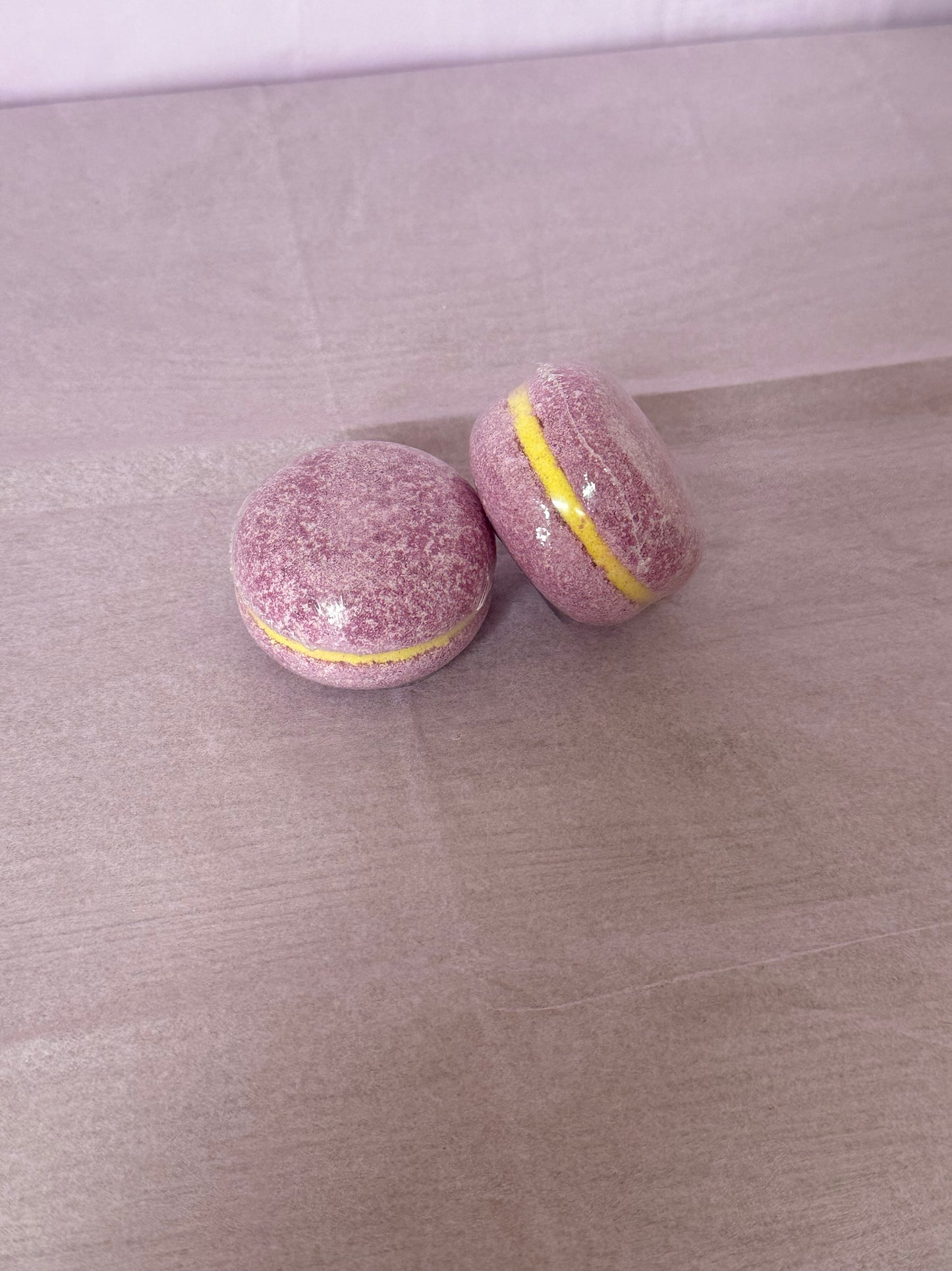 Macaron de bain effervescent parfum fruits de la passion